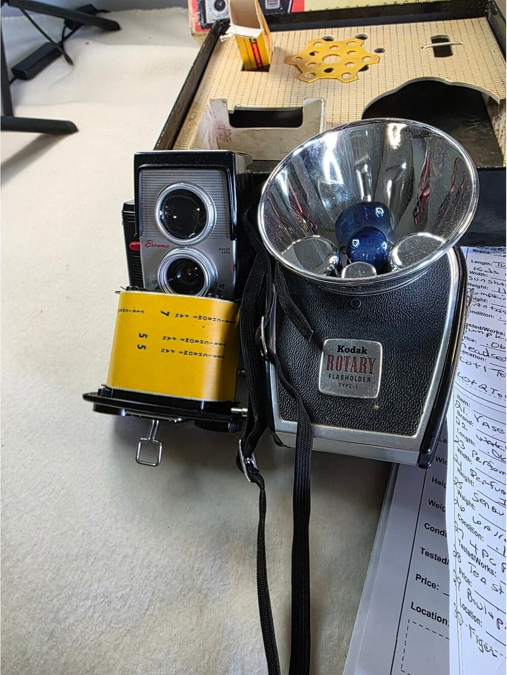 Vintage Kodak Brownie Starflex Deluxe Camera Flash Outfit Box 1957–1964